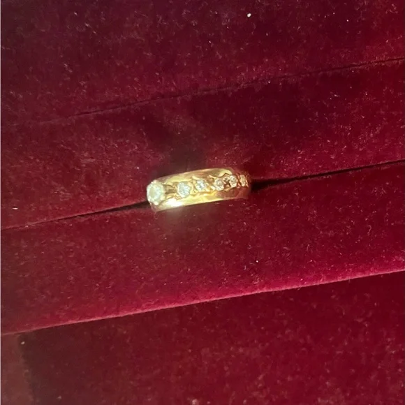 ANTIQUE Edwardian 14k Gold Five-Stone Diamond Ring - Picture 12 of 15